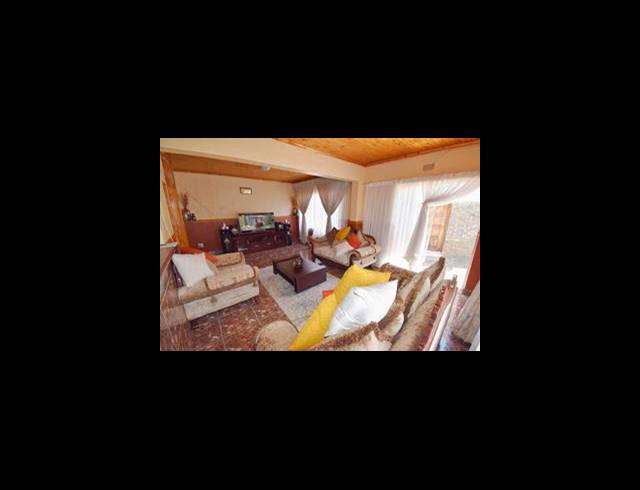 5 BEDROOM HOUSE FOR SALE IN CRYSTAL PARK